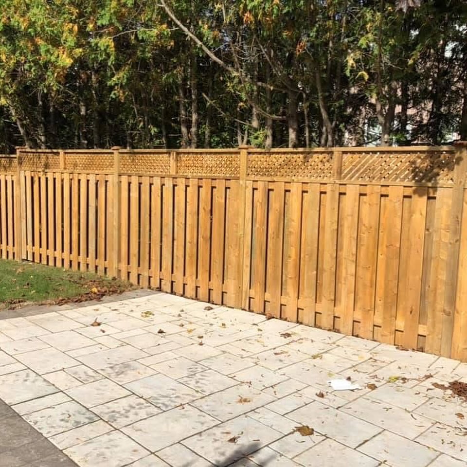 Lattice top fence installation